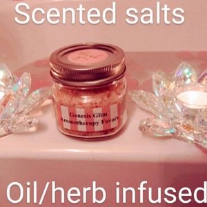 Herbal scented bath salts